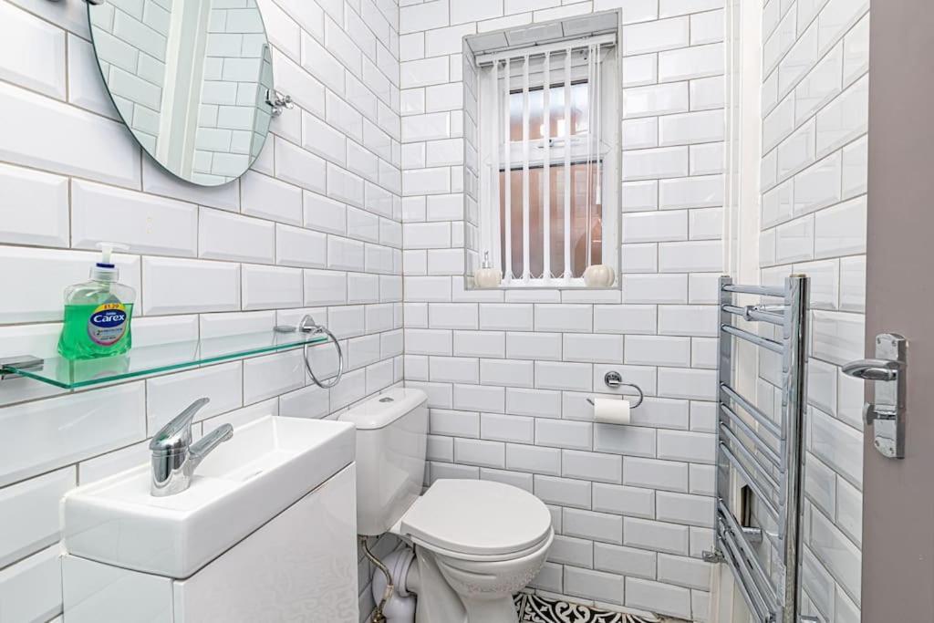 3 Bedroom Holiday House Liverpool Buitenkant foto